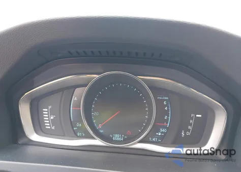 2014 Volvo S60 T5 z USA, uszkodzony, nr VIN YV1612FS6E2273932